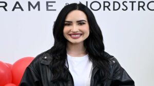 Demi Lovato Bio, Age, Height, Husband, Songs, Movies, Net Worth