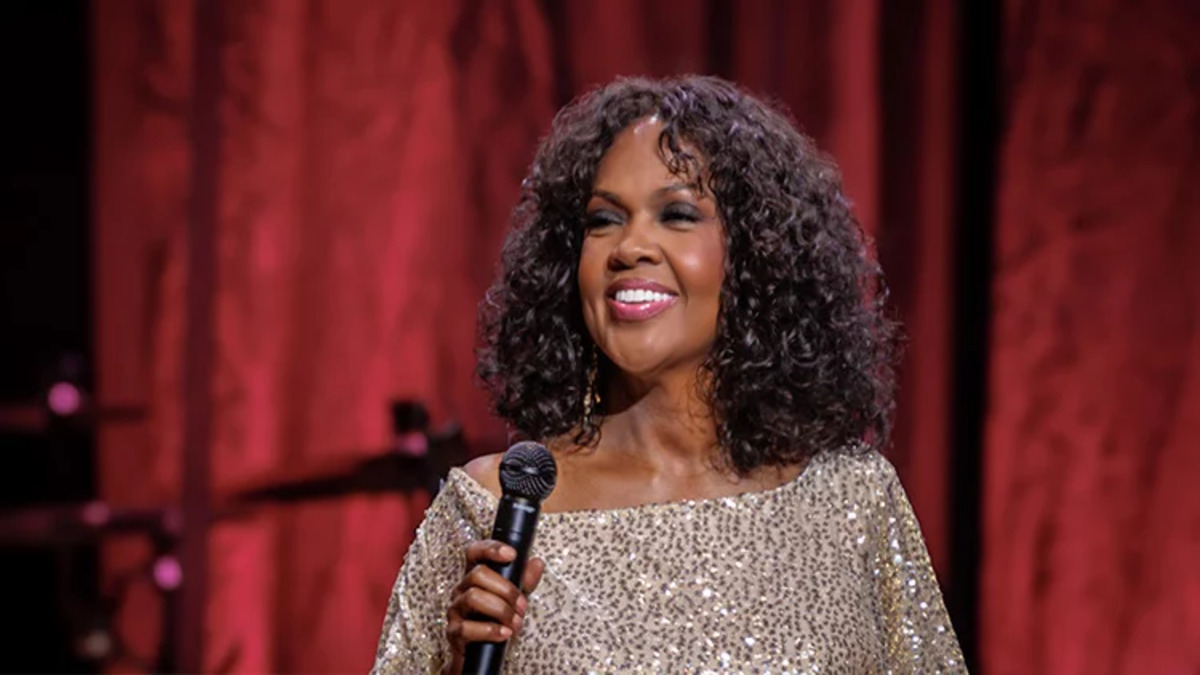CeCe Winans
