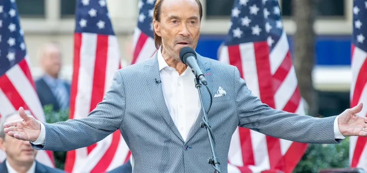 Lee Greenwood
