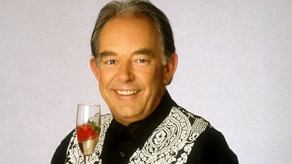 Robin Leach
