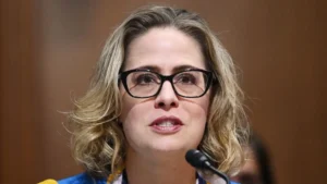 Kyrsten Sinema Bio, Age, Height, Husband, Affair, Family, Net Worth